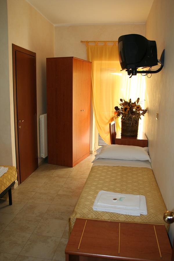 Hotel Casarola - Trigoria Castel di Decima Kültér fotó